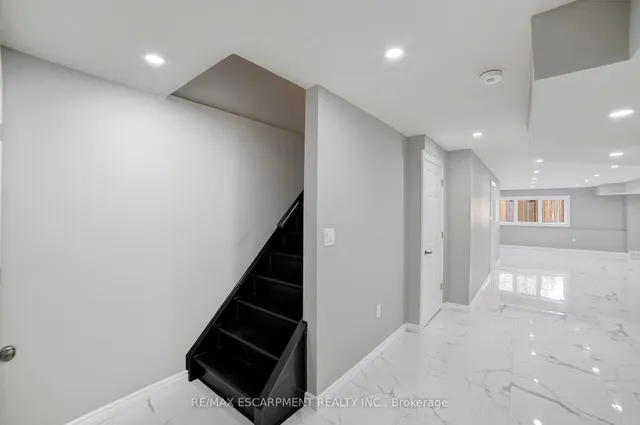 Additional property image - 111 Vineberg Dr