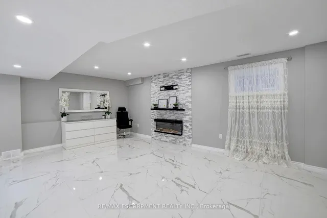 Additional property image - 111 Vineberg Dr