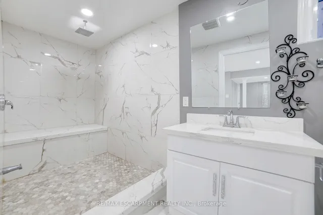 Additional property image - 111 Vineberg Dr