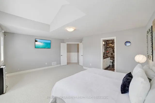 Additional property image - 111 Vineberg Dr
