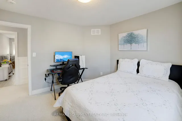 Additional property image - 111 Vineberg Dr