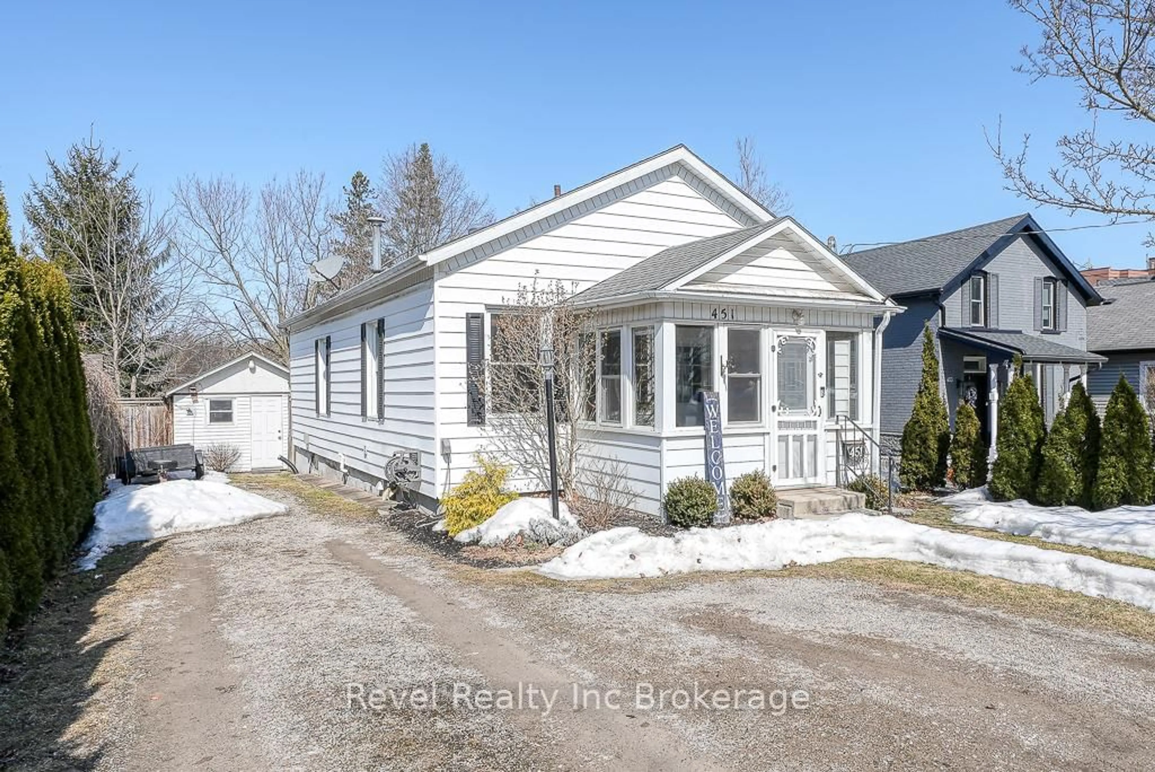 Unknown for 451 Ingersoll Ave, Woodstock Ontario N4S 4X6