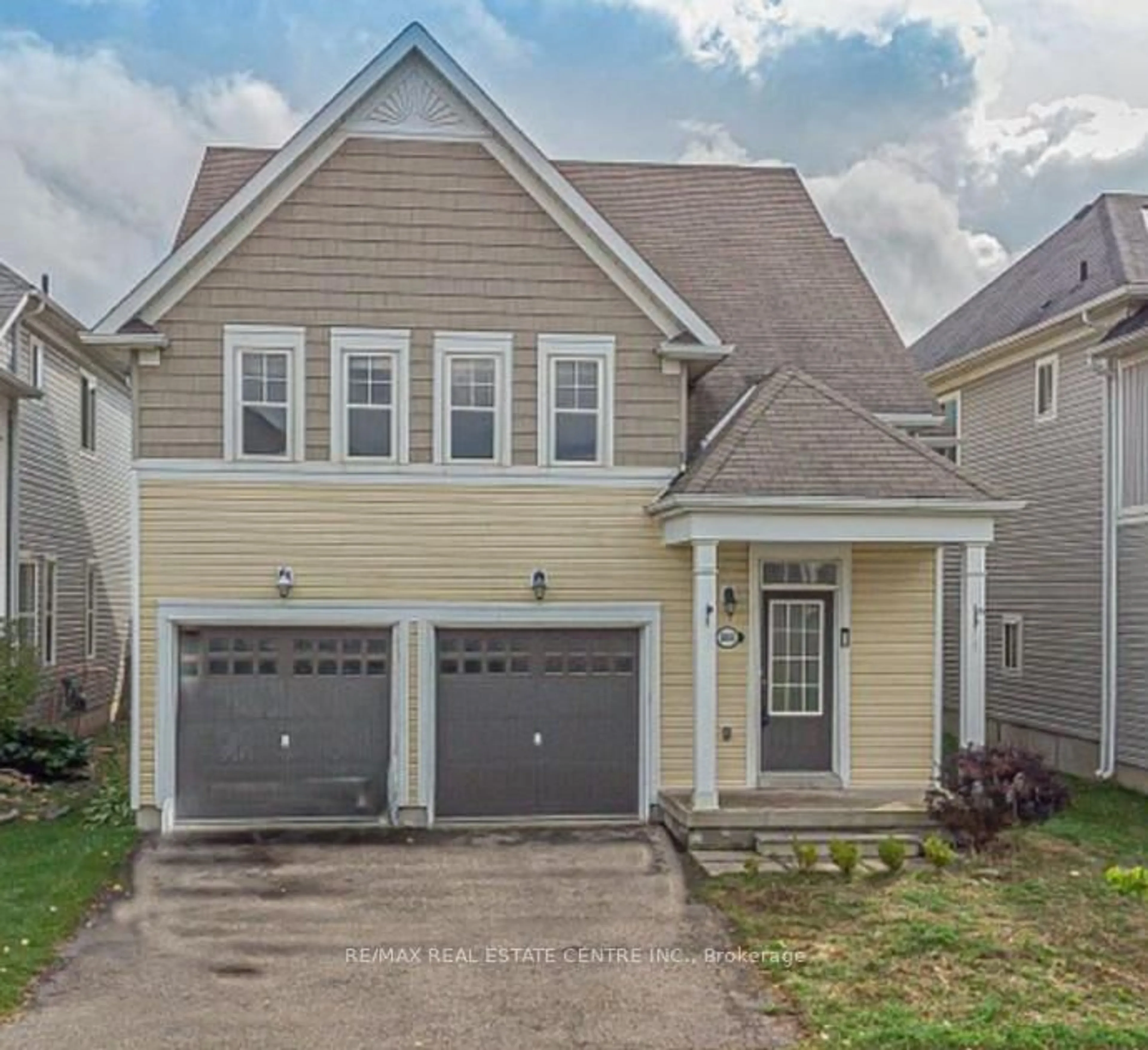 Home with vinyl exterior material, street for 808 O'Reilly Cres, Shelburne Ontario L9V 2S3