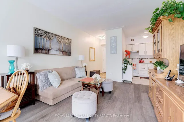 Additional property image - 10 WOODMAN Dr Unit 101