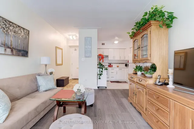 Additional property image - 10 WOODMAN Dr Unit 101