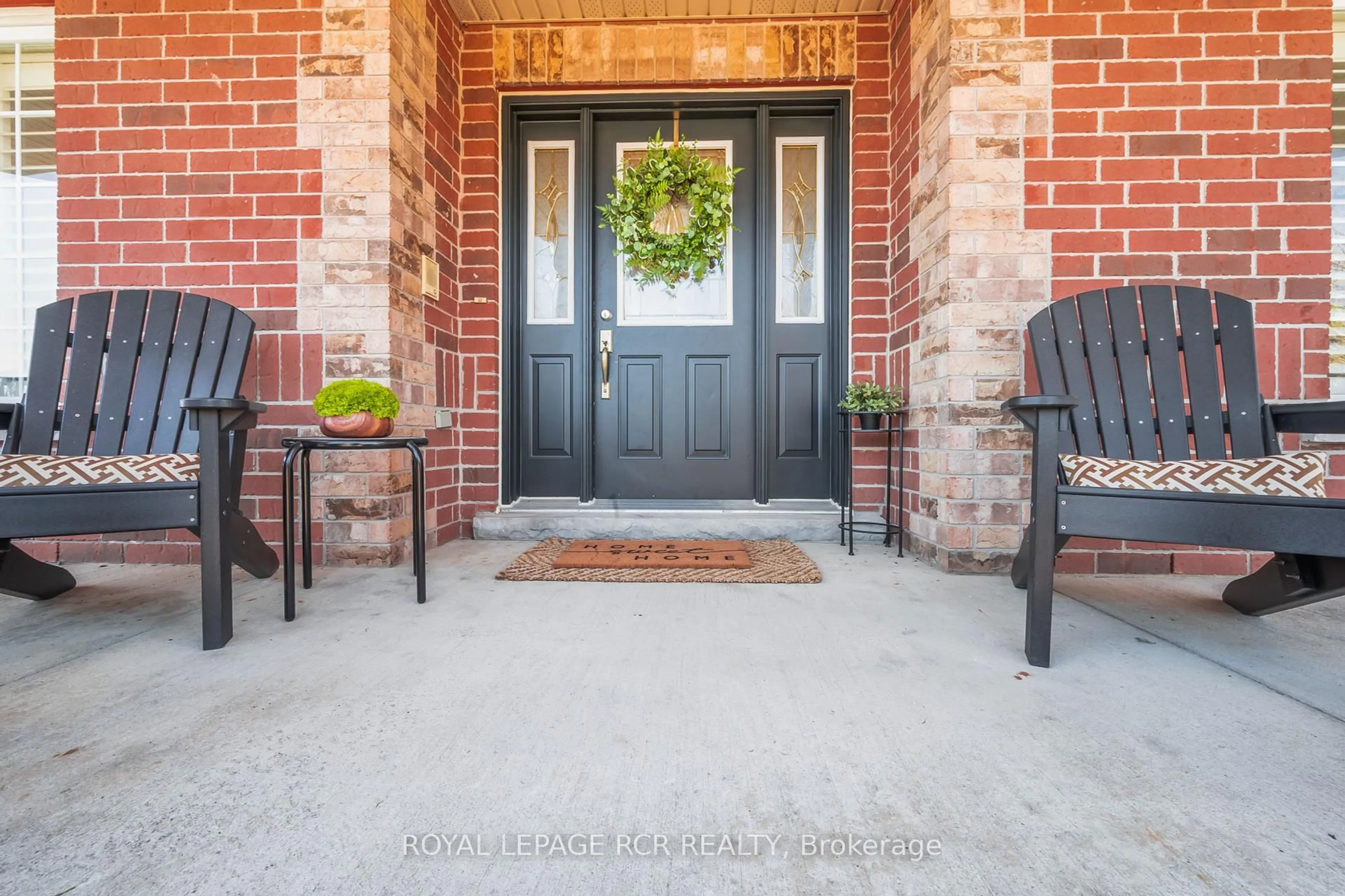 Indoor entryway for 8 Madill Dr, Mono Ontario L9W 6G3