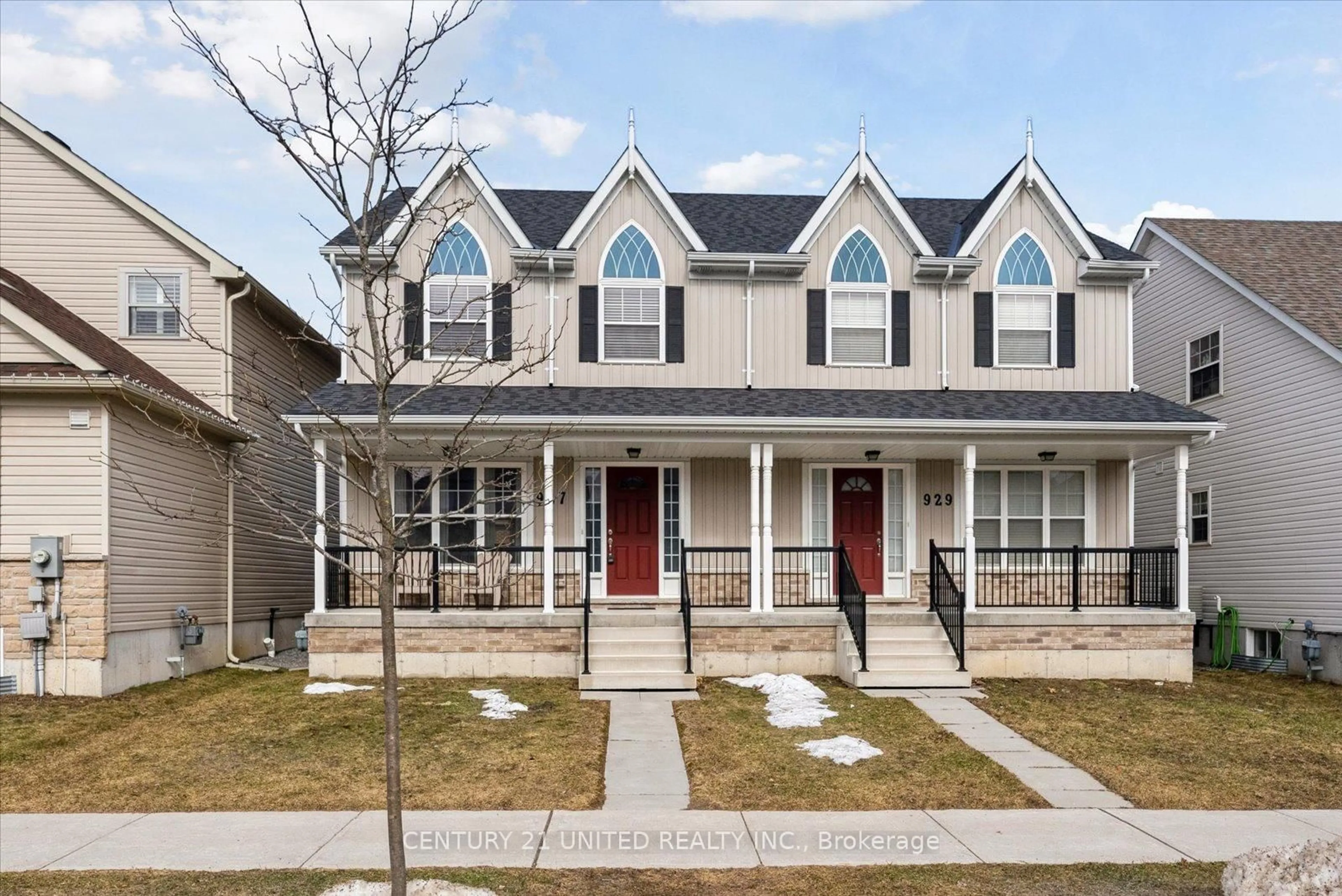 Home with vinyl exterior material, street for 927 Broadway Blvd, Peterborough North Ontario K9H 0J2