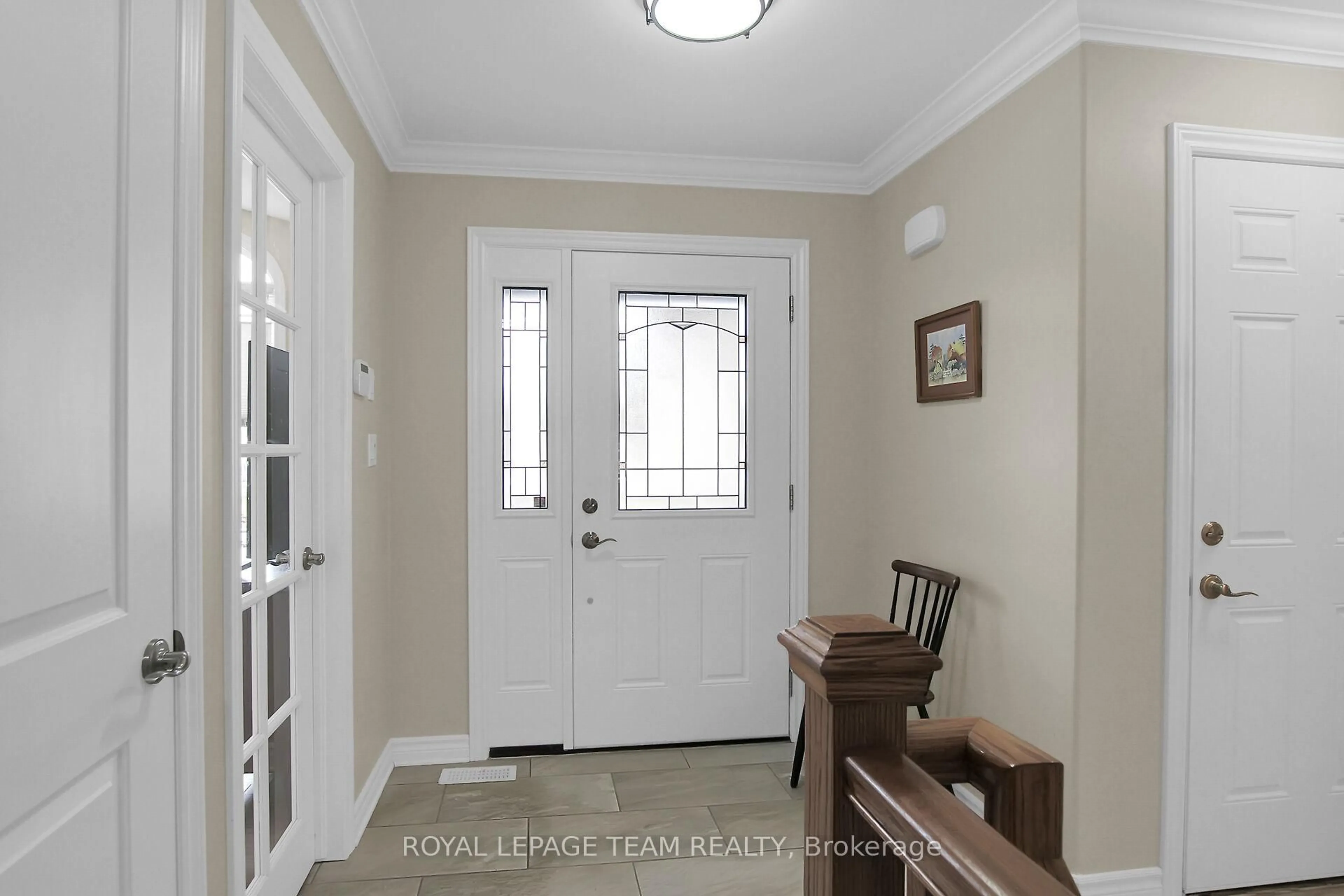 Indoor entryway for 340 Pinehill Dr, North Grenville Ontario K0G 1J0