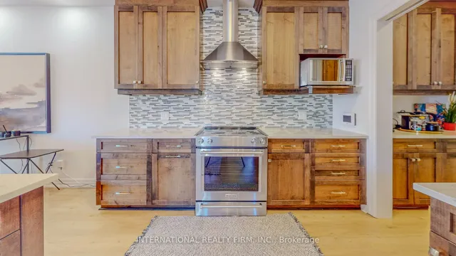 Additional property image - 275 Falconridge Dr