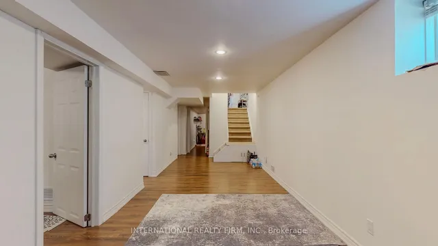 Additional property image - 275 Falconridge Dr
