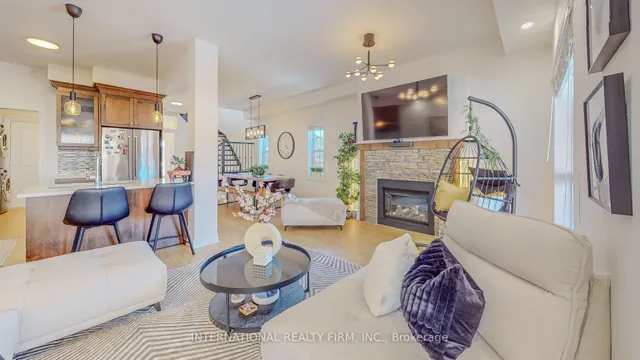 Additional property image - 275 Falconridge Dr