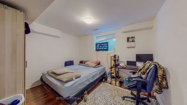 Additional property image - 275 Falconridge Dr