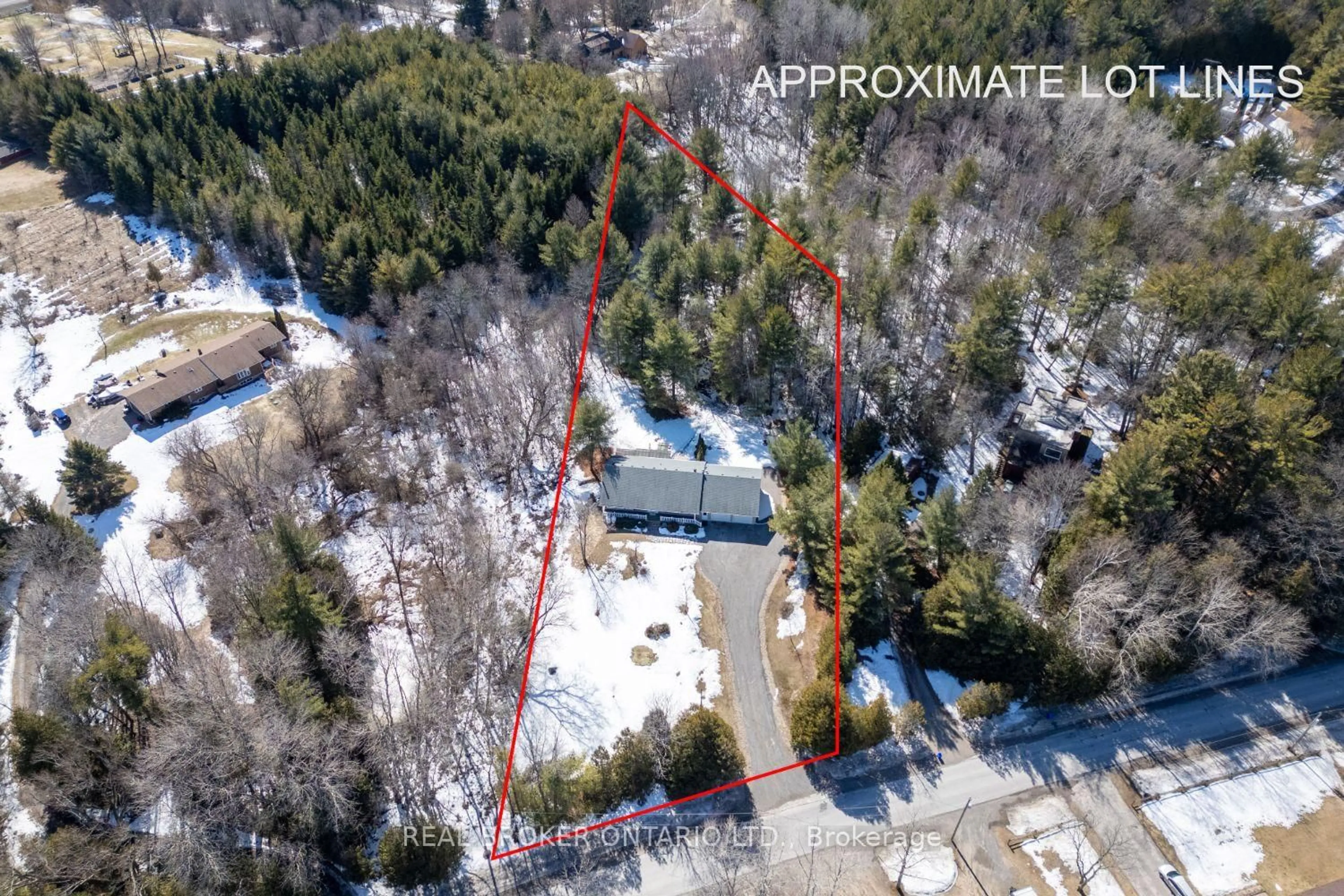 A pic from outside/outdoor area/front of a property/back of a property/a pic from drone, street for 7295 Cavan Rd, Hamilton Township Ontario K0L 1E0