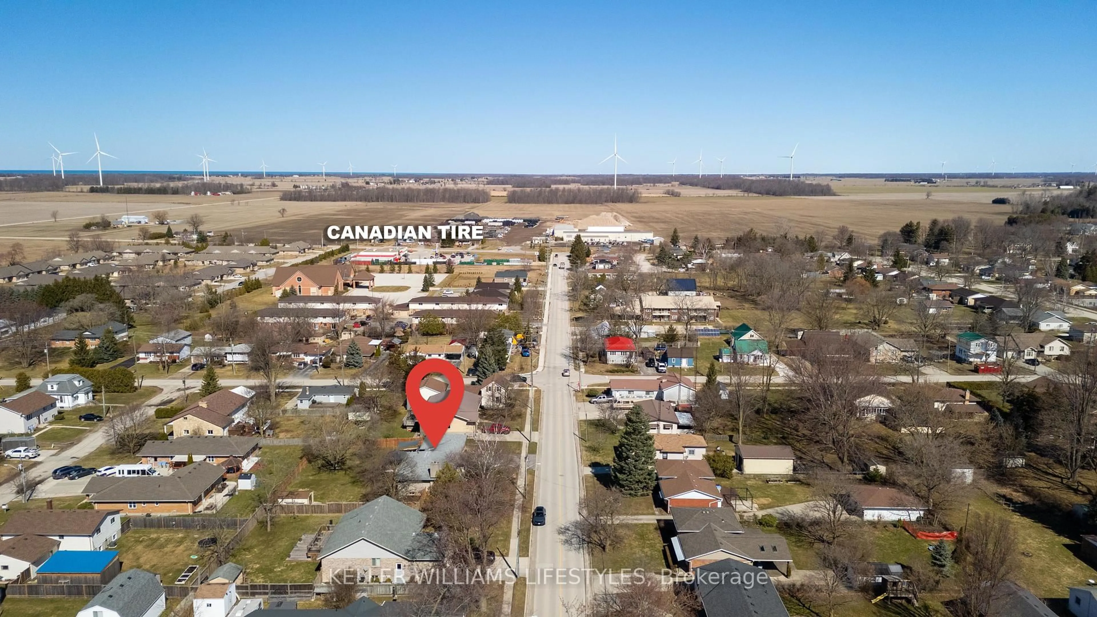 A pic from outside/outdoor area/front of a property/back of a property/a pic from drone, street for 48 UNION St, Lambton Shores Ontario N0N 1J0