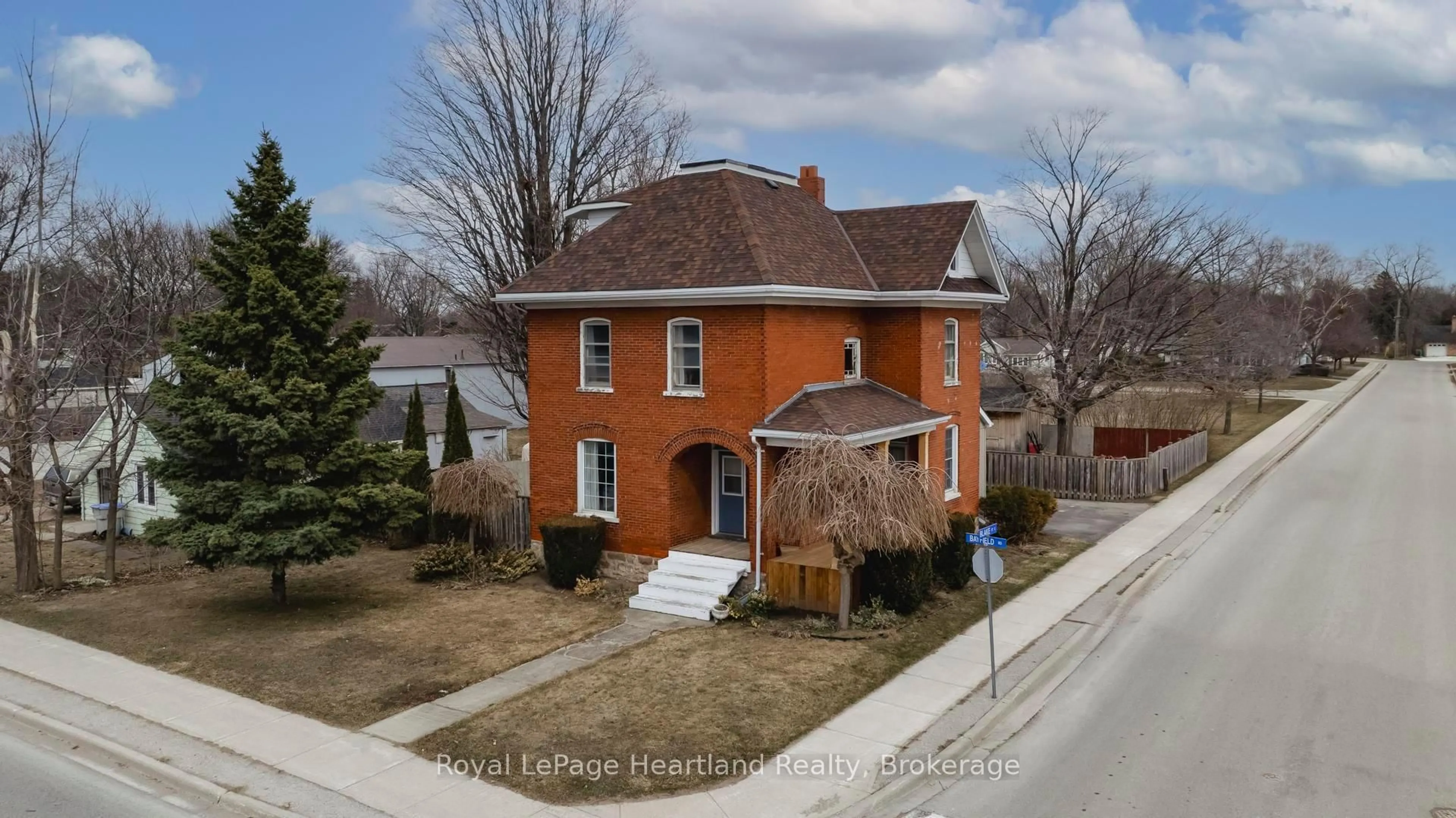 A pic from outside/outdoor area/front of a property/back of a property/a pic from drone, street for 221 Bayfield Rd, Goderich Ontario N7A 3G4