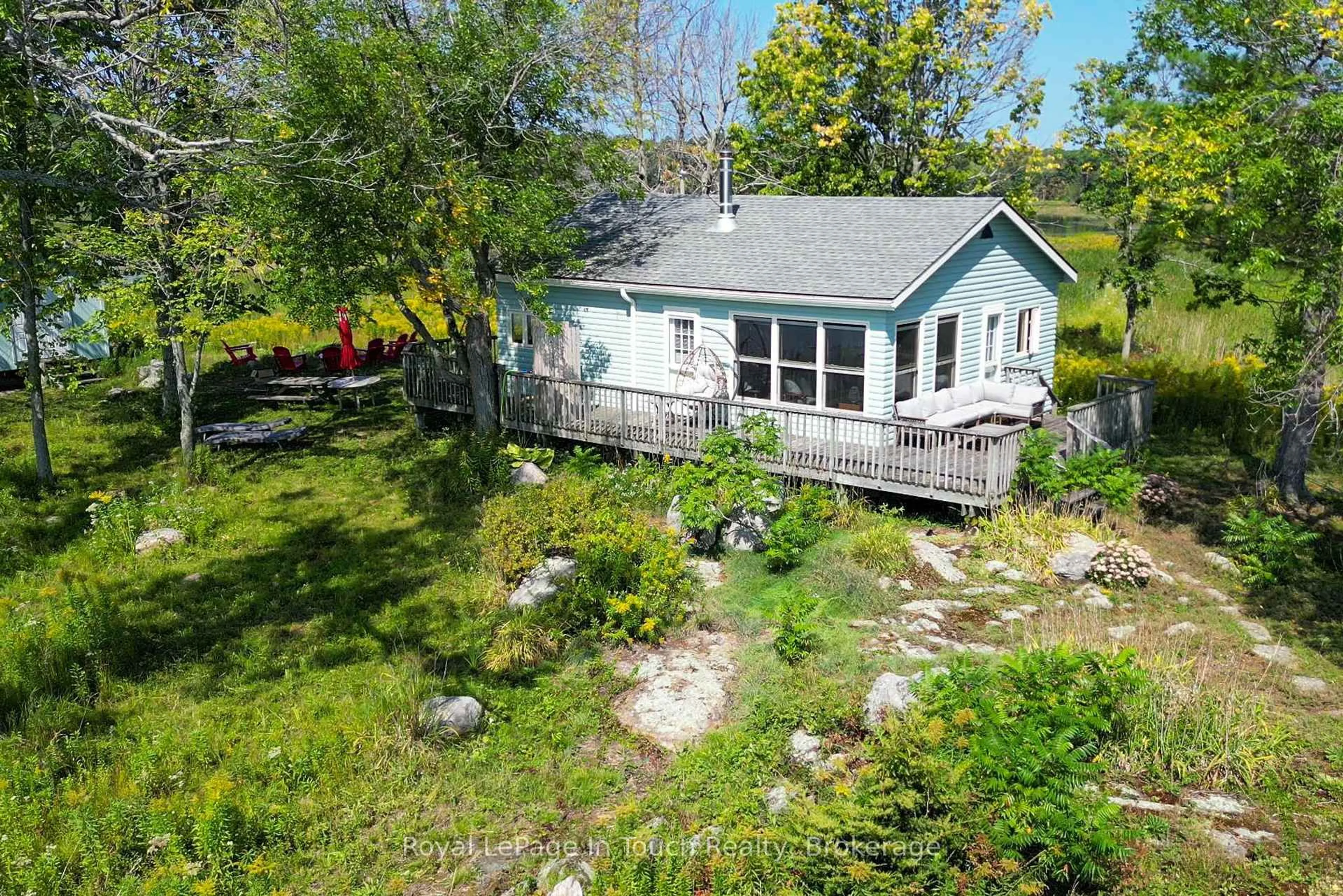 A pic from outside/outdoor area/front of a property/back of a property/a pic from drone, water/lake/river/ocean view for 2 Island 1110 N/A, Georgian Bay Ontario P0E 1E0