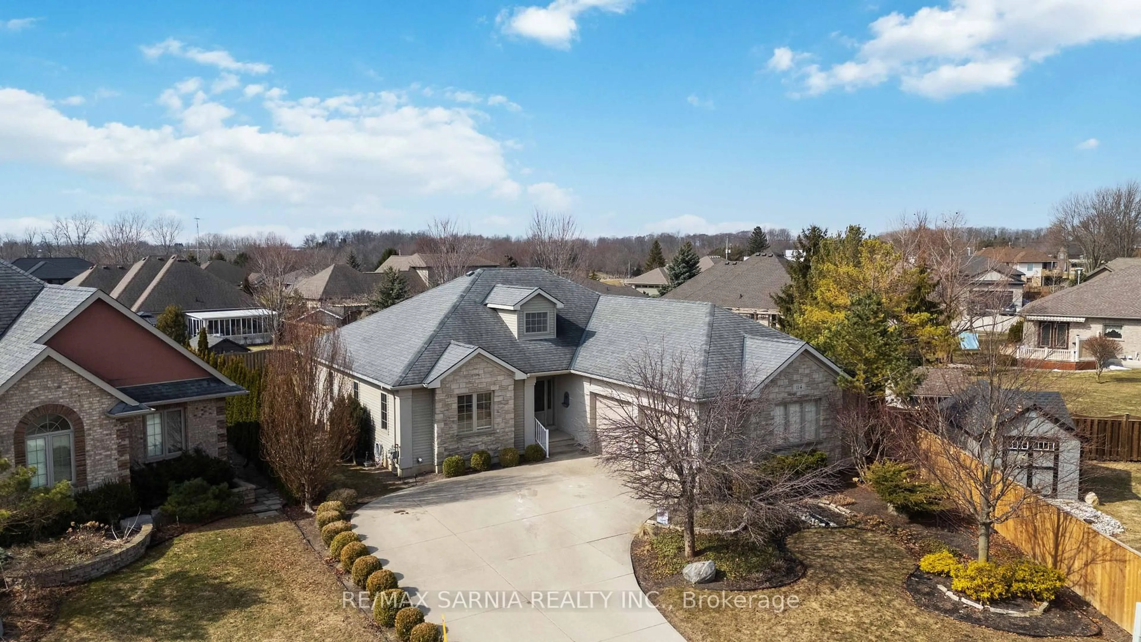 A pic from outside/outdoor area/front of a property/back of a property/a pic from drone, street for 114 MacDonald St, Lambton Shores Ontario N0N 1J0