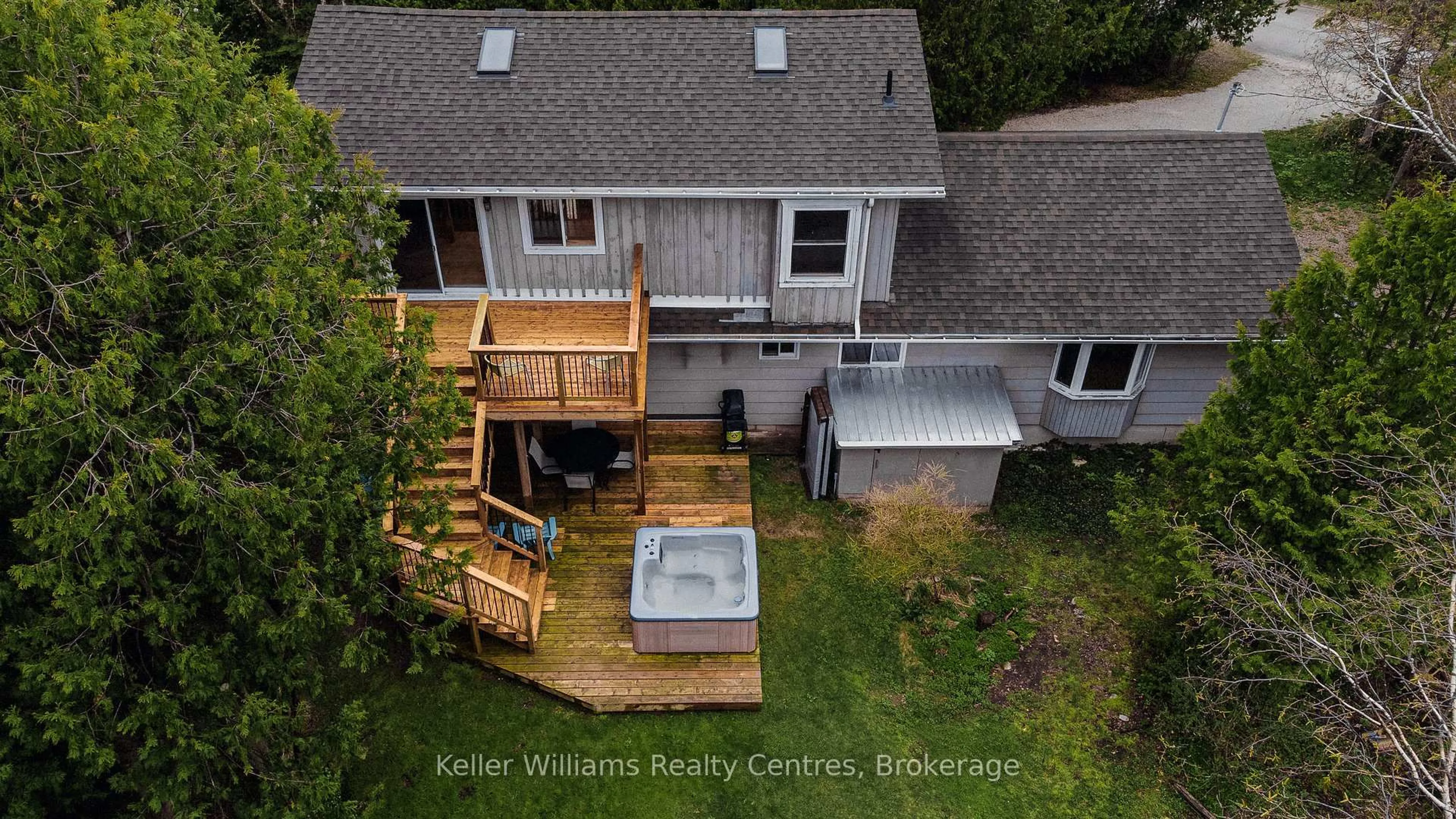 A pic from outside/outdoor area/front of a property/back of a property/a pic from drone, water/lake/river/ocean view for 740 CAPE HURD Rd, Northern Bruce Peninsula Ontario N0H 2R0