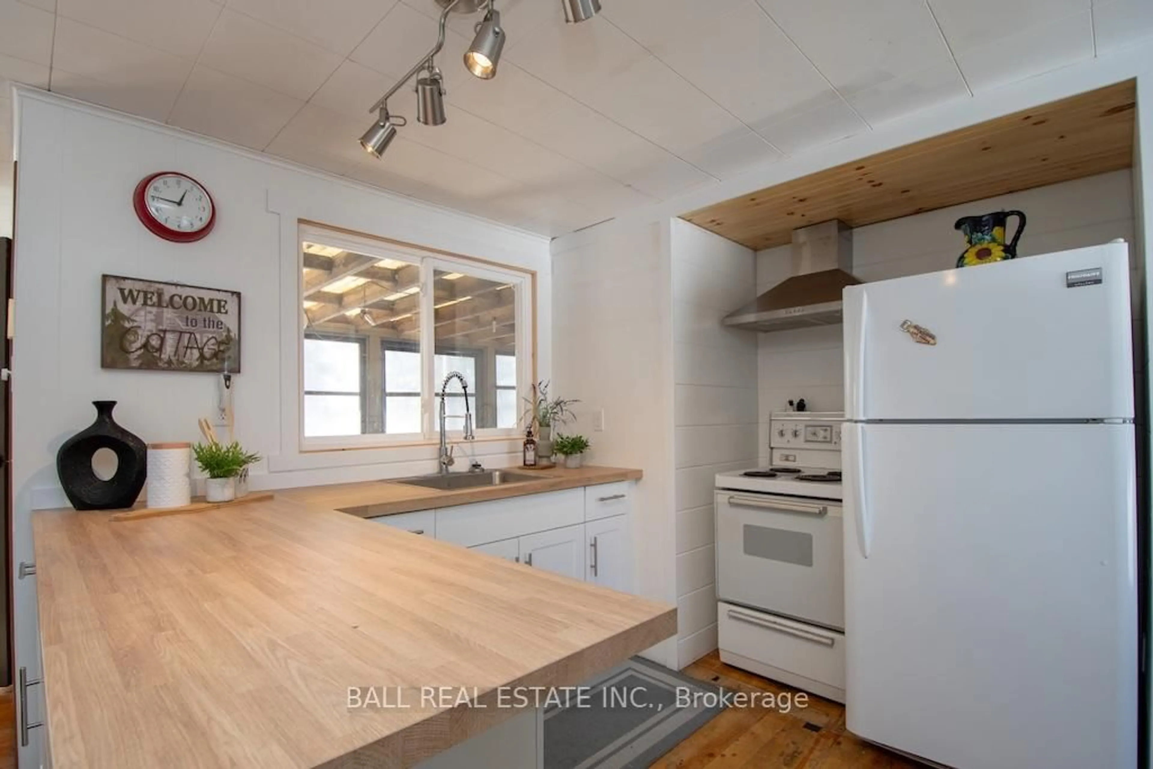 Open concept kitchen, unknown for 7 Darvell Lane, Trent Lakes Ontario K0L 1J0