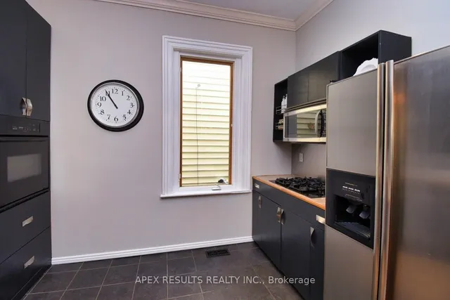 Additional property image - 332 KING St