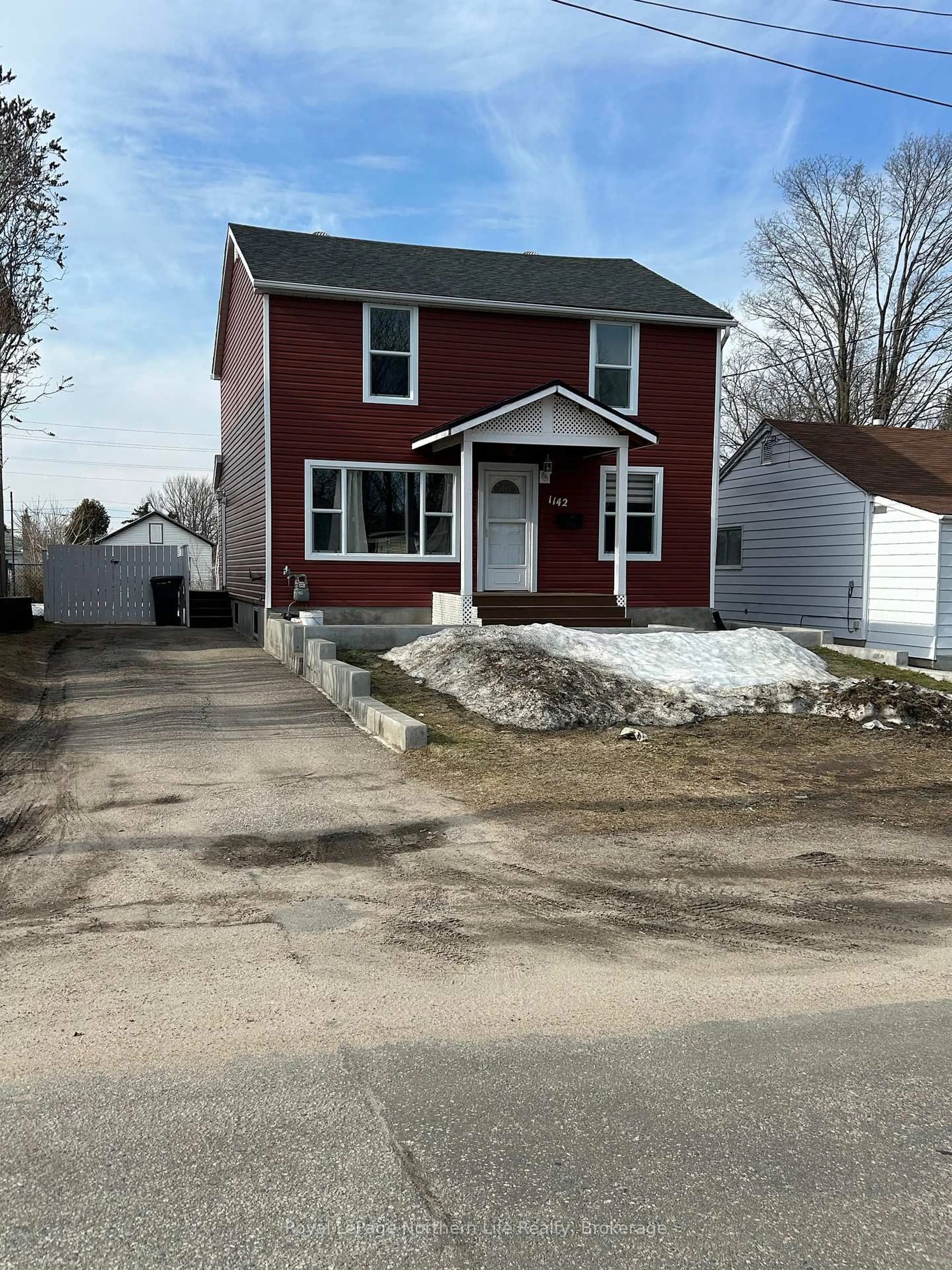 Unknown for 1142 Regina St, North Bay Ontario P1B 2L2