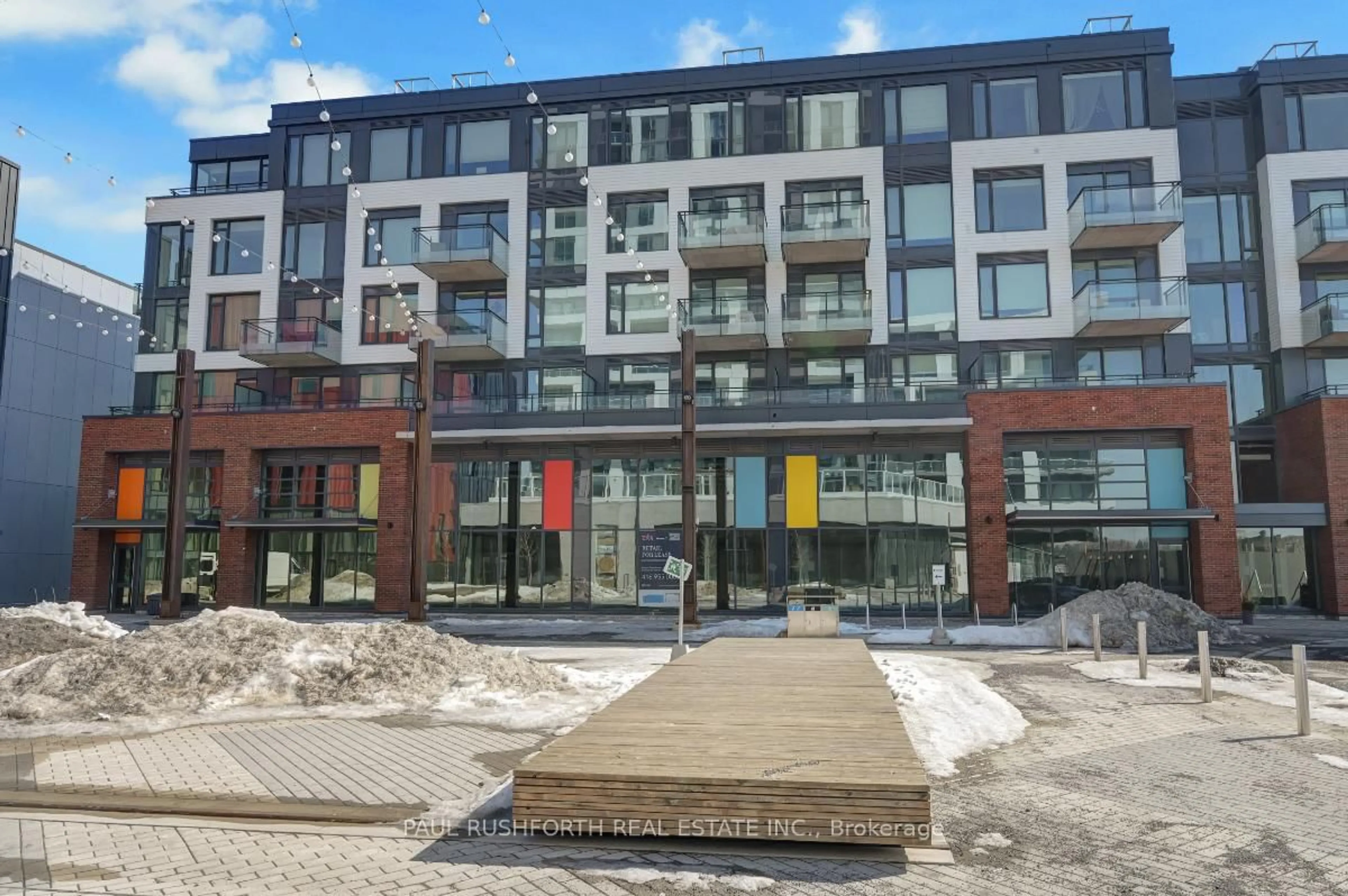 Patio, building for 320 Miwate Private N/A #505, Ottawa Ontario K1R 0E1