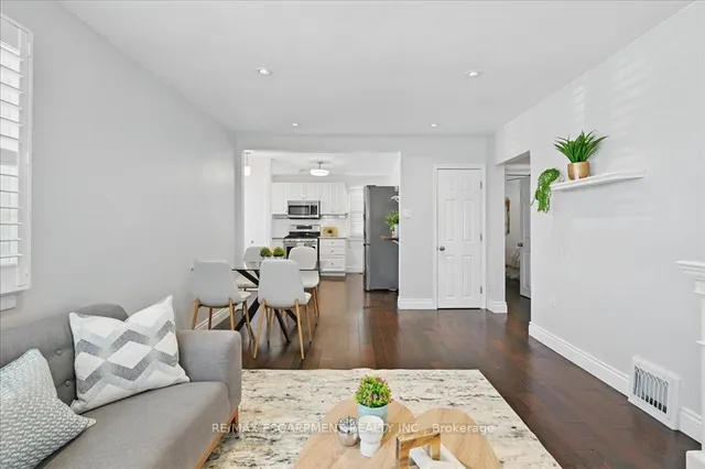 Additional property image - 433 East 38th St