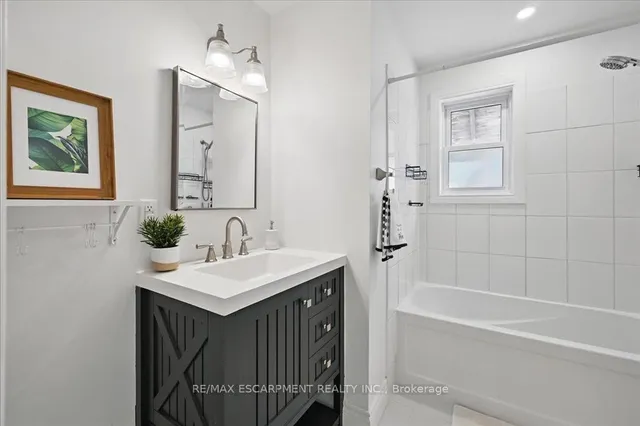 Additional property image - 433 East 38th St