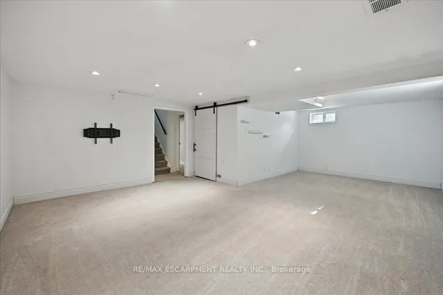 Additional property image - 433 East 38th St