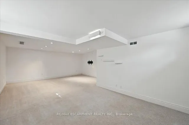 Additional property image - 433 East 38th St