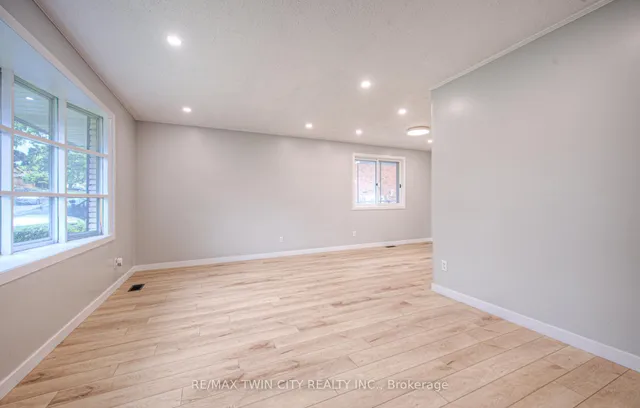Additional property image - 18 Bosworth Cres