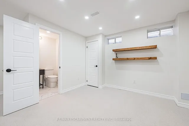Additional property image - 249 Kinsman Dr