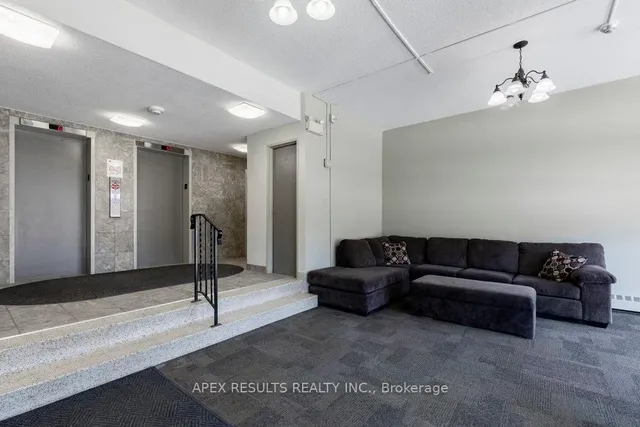Additional property image - 1950 Main St Unit 405