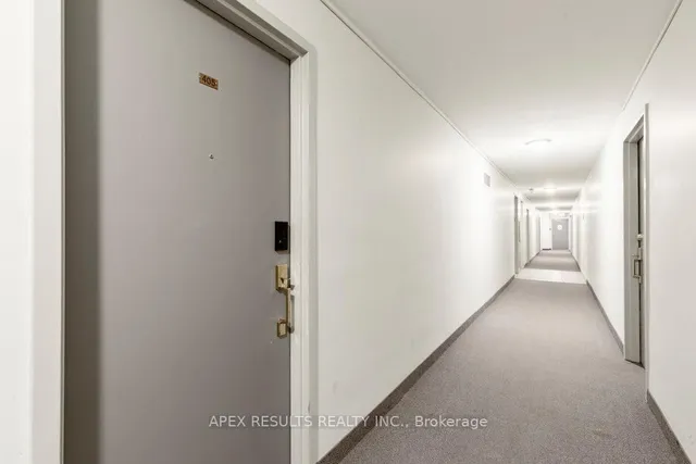 Additional property image - 1950 Main St Unit 405