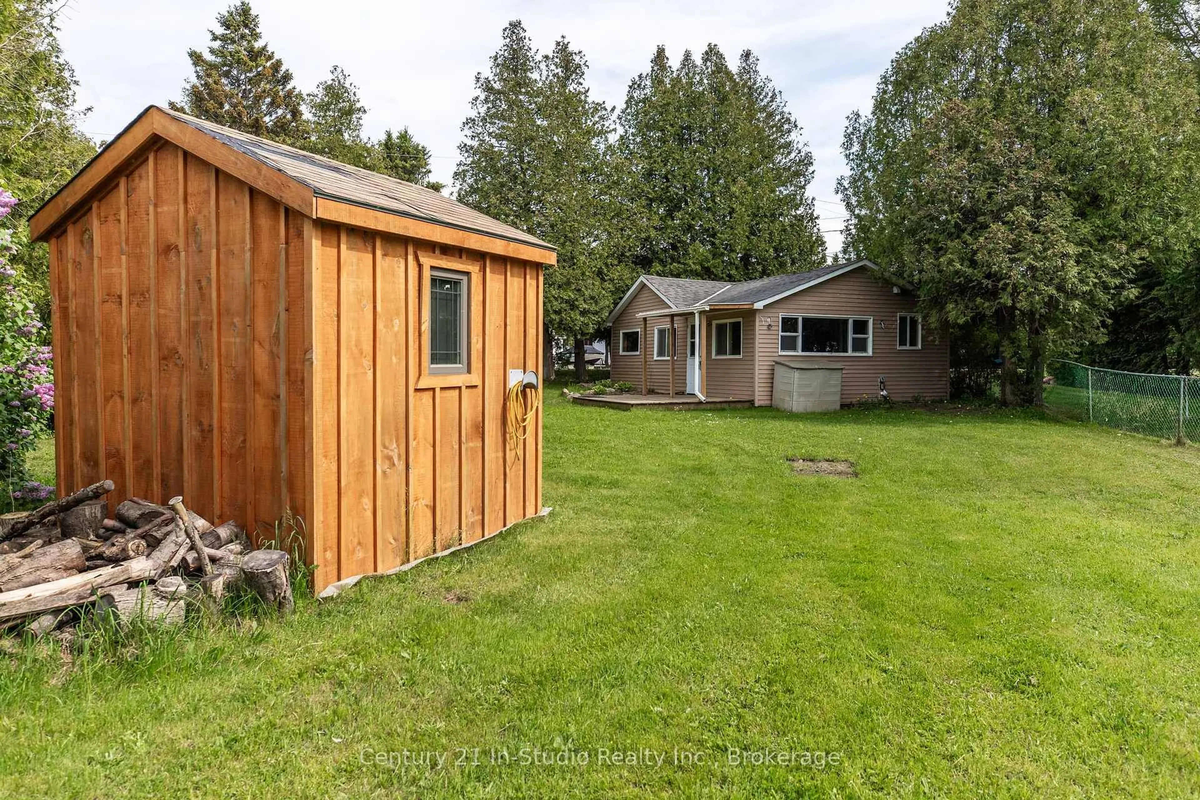 Shed for 844 PIKE BAY Rd, Northern Bruce Peninsula Ontario N0H 2T0