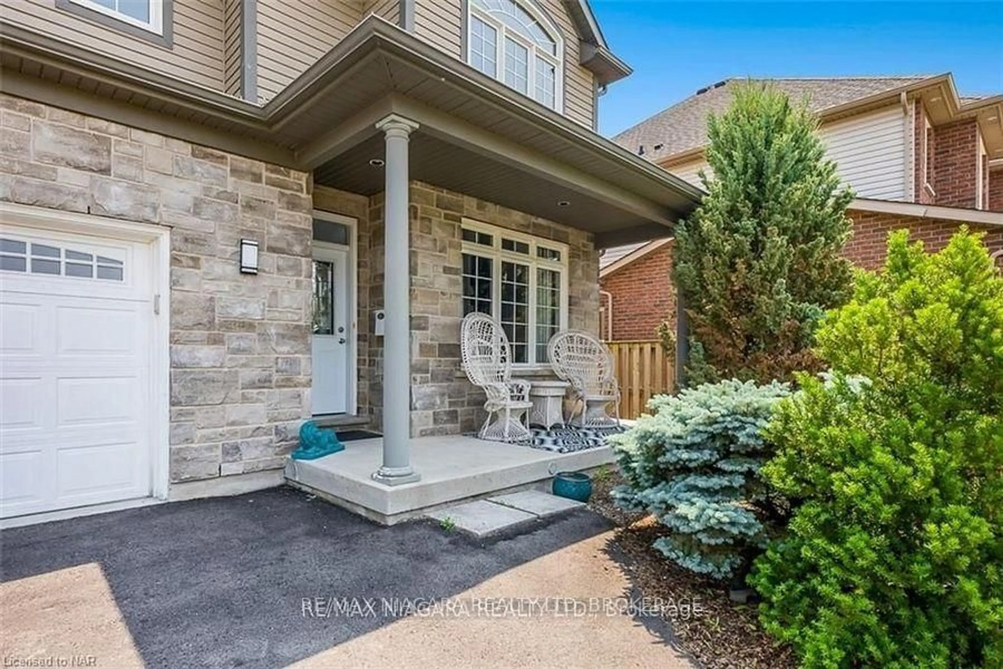 Home with brick exterior material, street for 6618 Flora Crt, Niagara Falls Ontario L2H 0A8