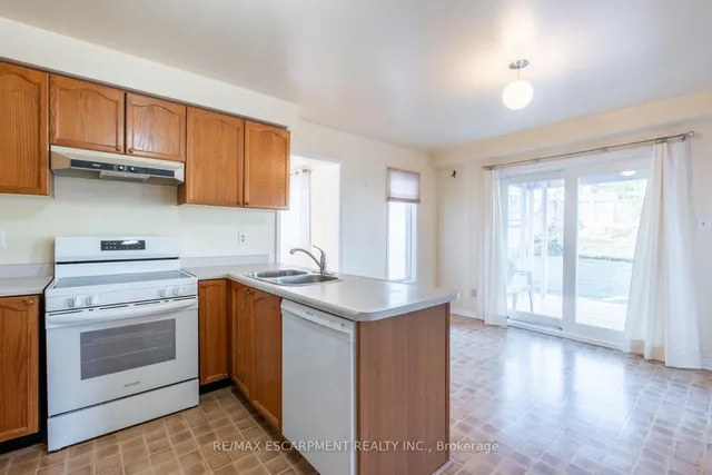 Additional property image - 7 Creekwood Pl
