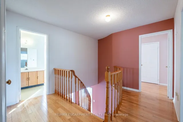 Additional property image - 7 Creekwood Pl