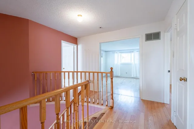 Additional property image - 7 Creekwood Pl