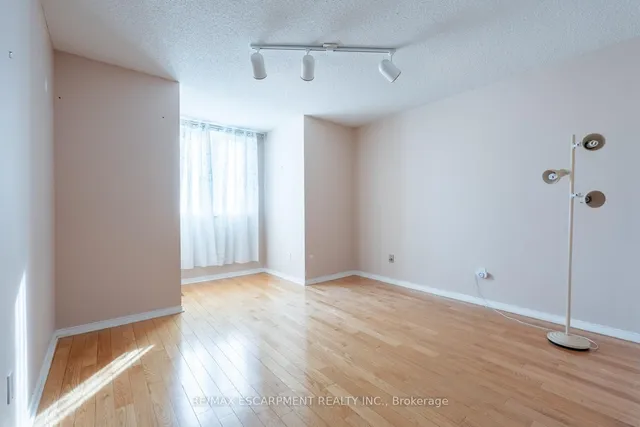 Additional property image - 7 Creekwood Pl
