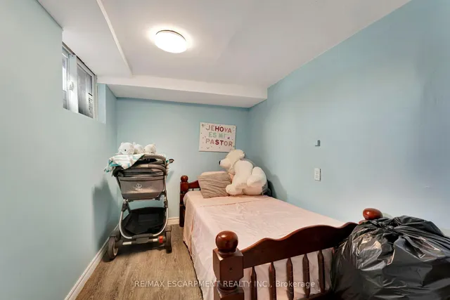 Additional property image - 159 Grosvenor Ave