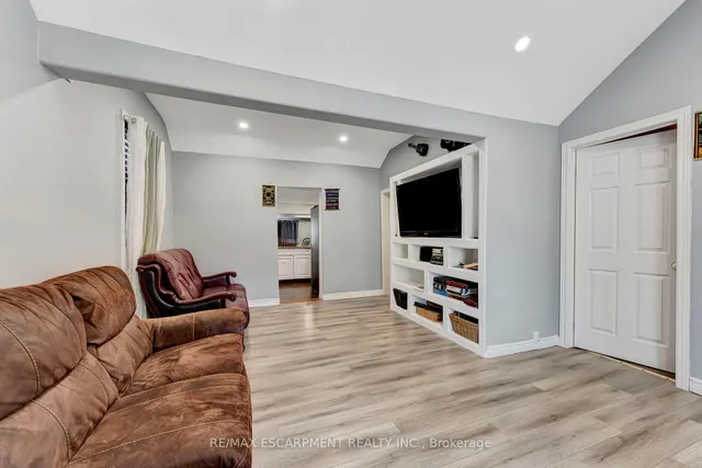 Additional property image - 159 Grosvenor Ave