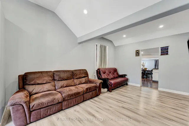 Additional property image - 159 Grosvenor Ave