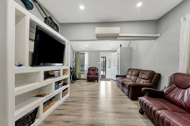 Additional property image - 159 Grosvenor Ave