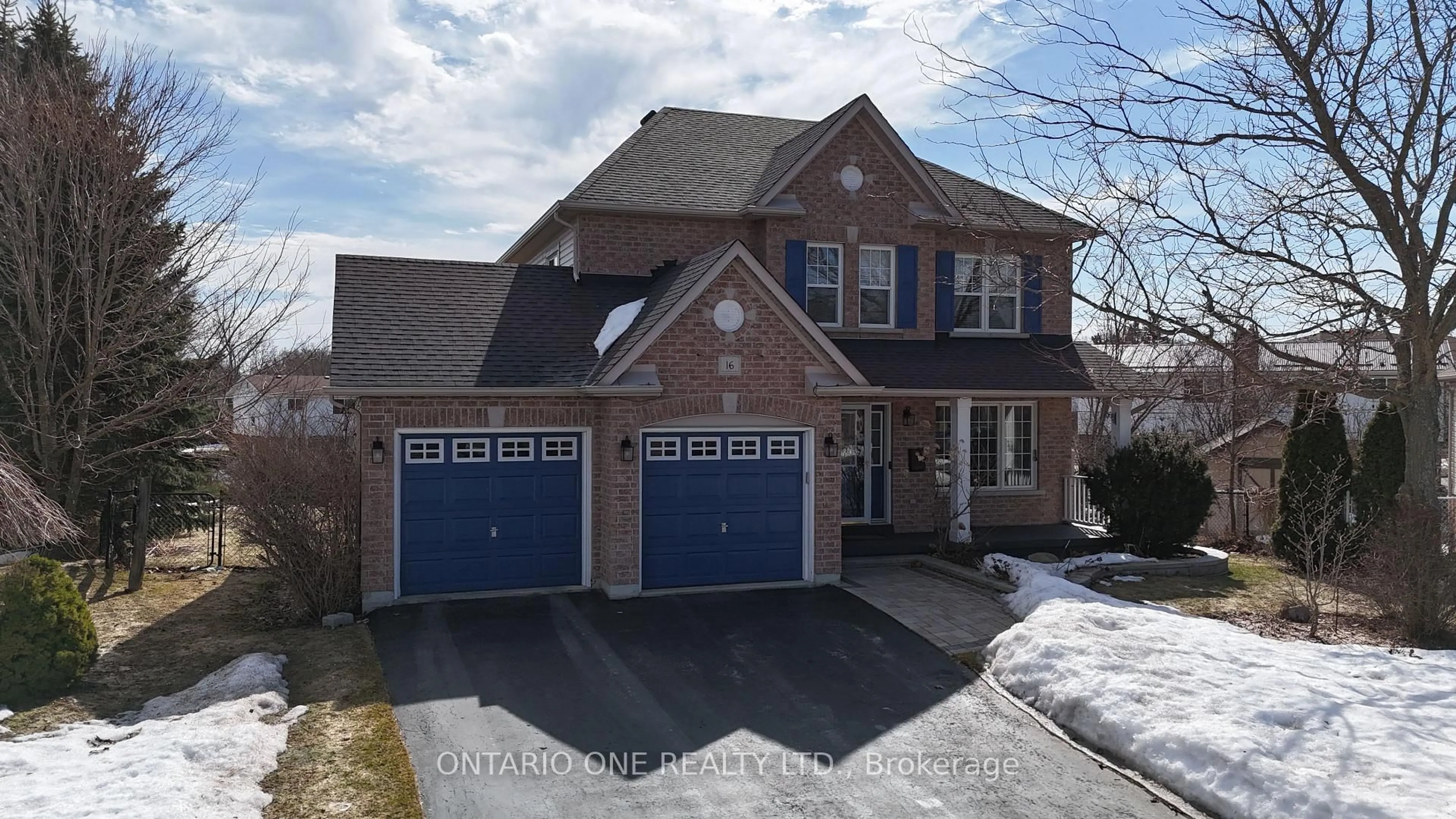 A pic from outside/outdoor area/front of a property/back of a property/a pic from drone, street for 16 Wood Crt, Kawartha Lakes Ontario K9V 6J4