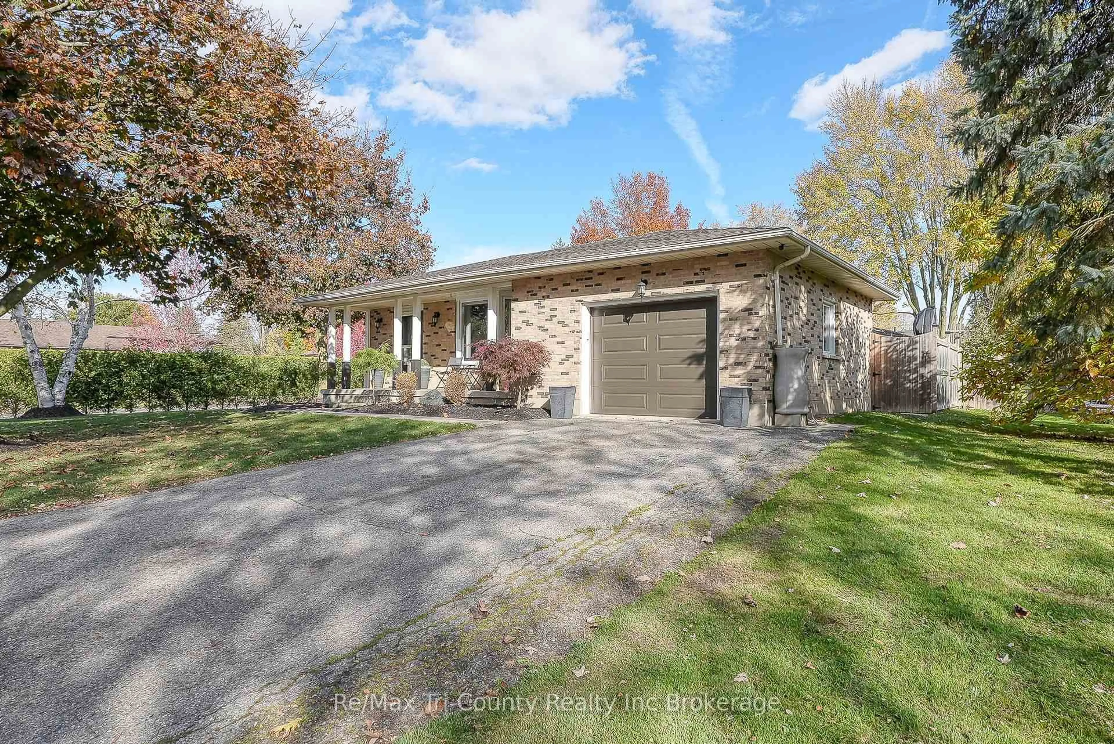 Home with brick exterior material, street for 14 MARSHALL Dr, Norwich Ontario N0J 1P0