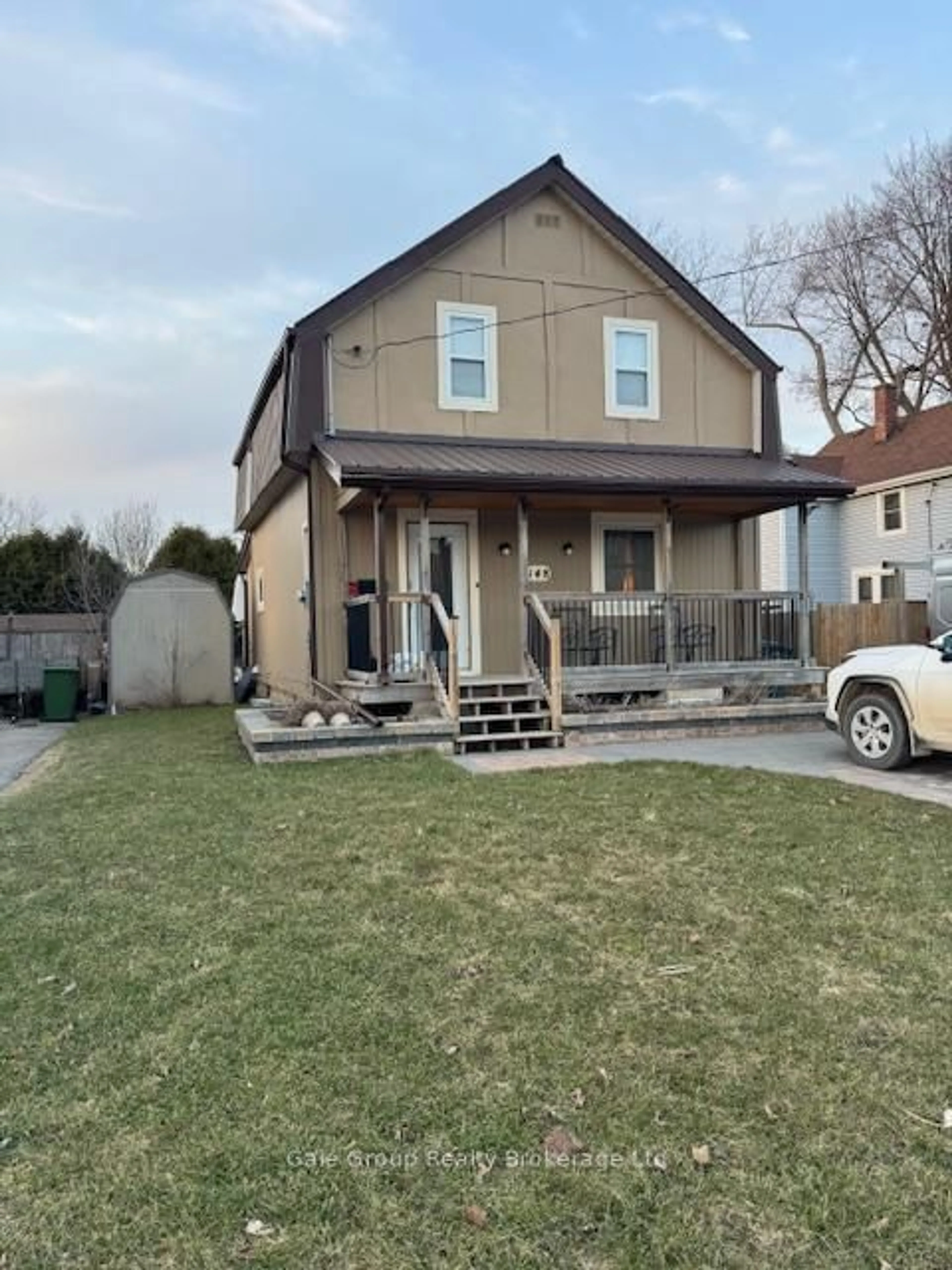 Home with vinyl exterior material, street for 148 Borden Ave, Central Elgin Ontario N0L 1B0