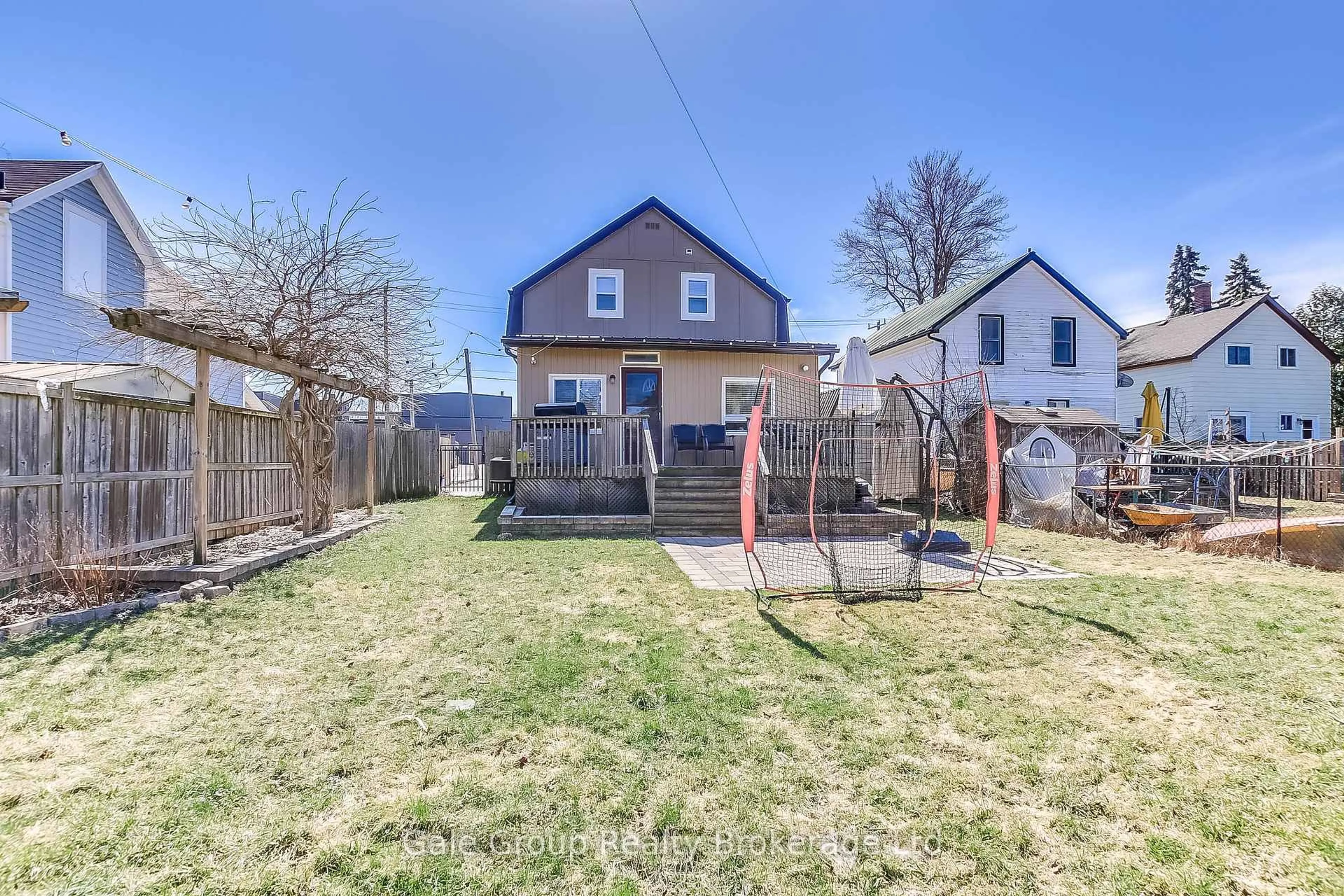 A pic from outside/outdoor area/front of a property/back of a property/a pic from drone, street for 148 Borden Ave, Central Elgin Ontario N0L 1B0