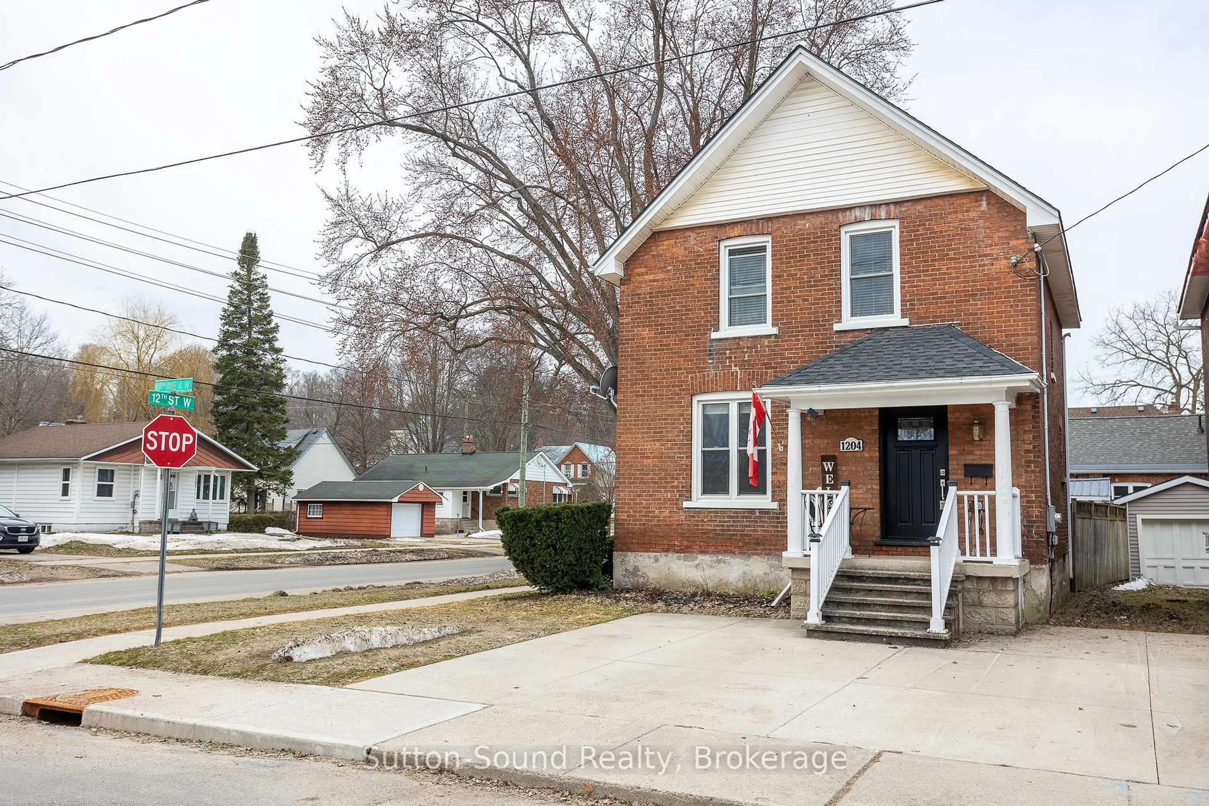 Home with brick exterior material, street for 1204 3rd A Ave, Owen Sound Ontario N4K 4T7