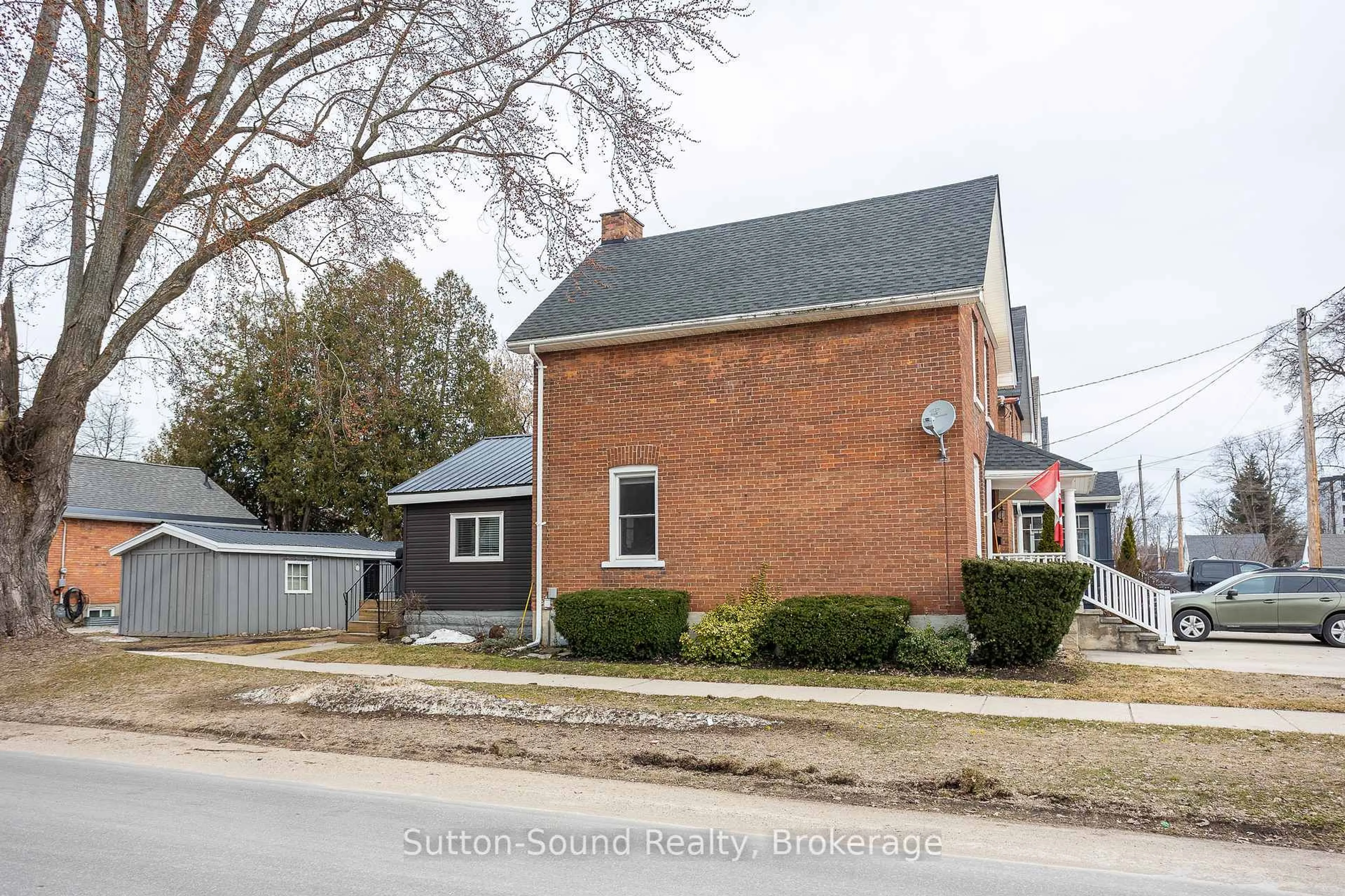 Home with brick exterior material, street for 1204 3rd A Ave, Owen Sound Ontario N4K 4T7